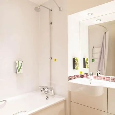 Premier Centre Broad Street 3*